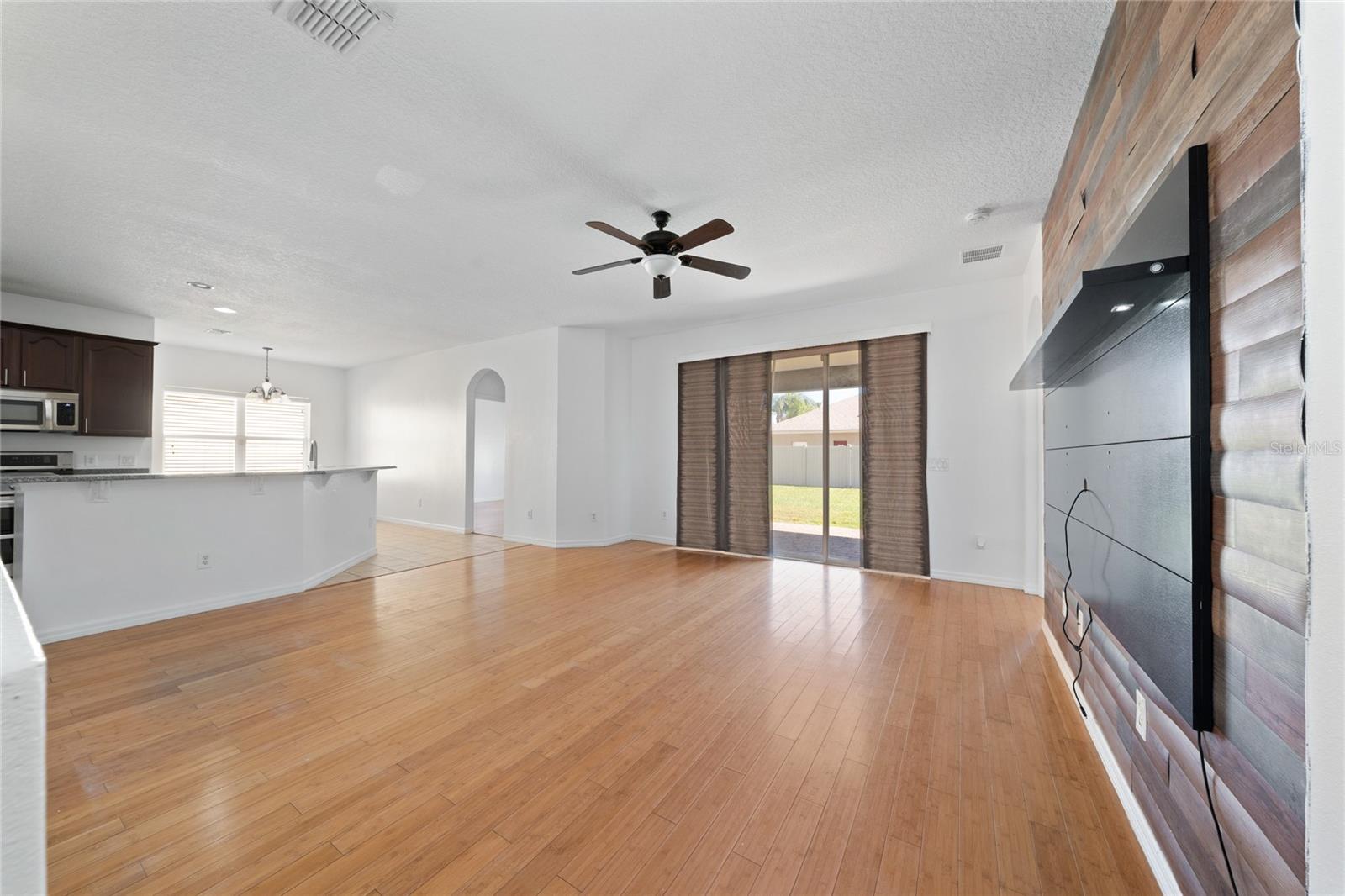 Image 8 of 52 For 4533 Caladium Court