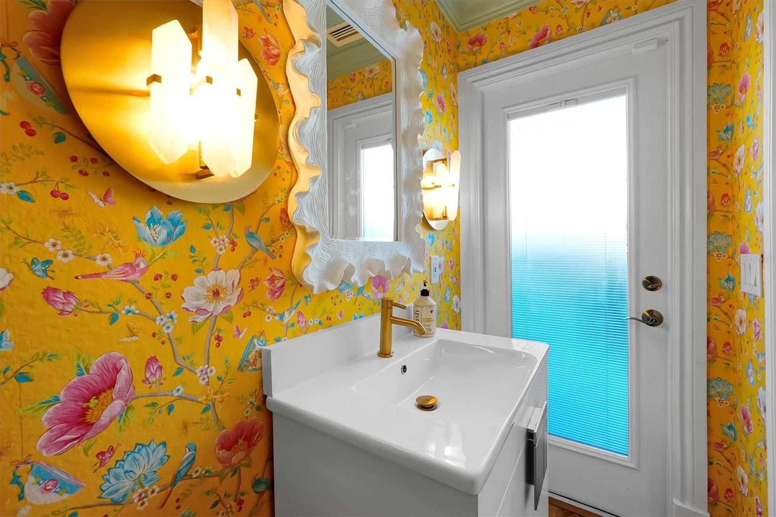 Image 27 of 87 For 81 Oakdale Street