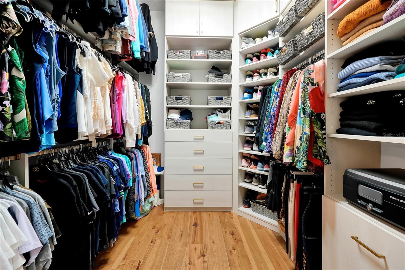 Image 35 of 87 For 81 Oakdale Street