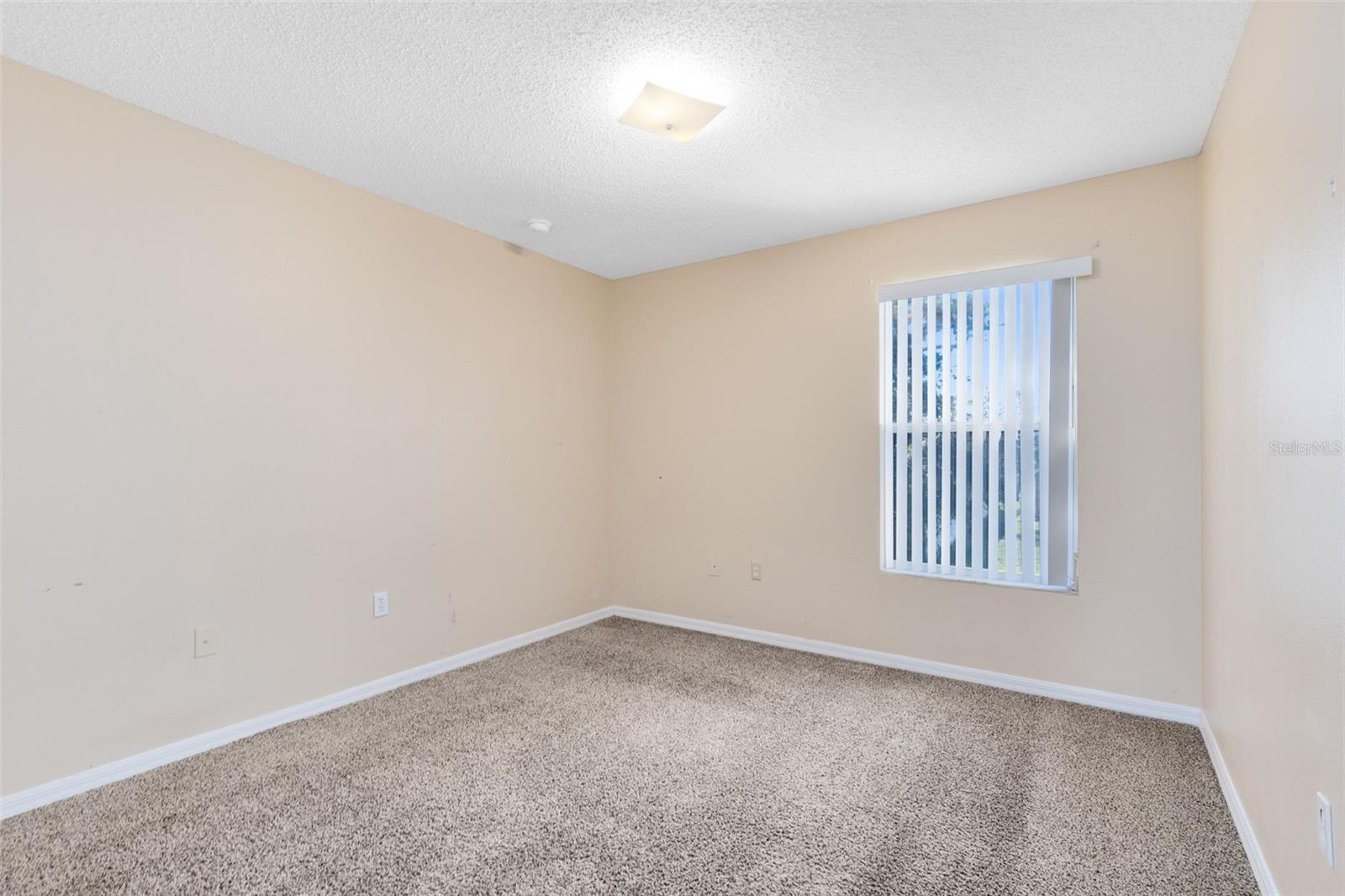 Image 24 of 39 For 302 Erie Drive