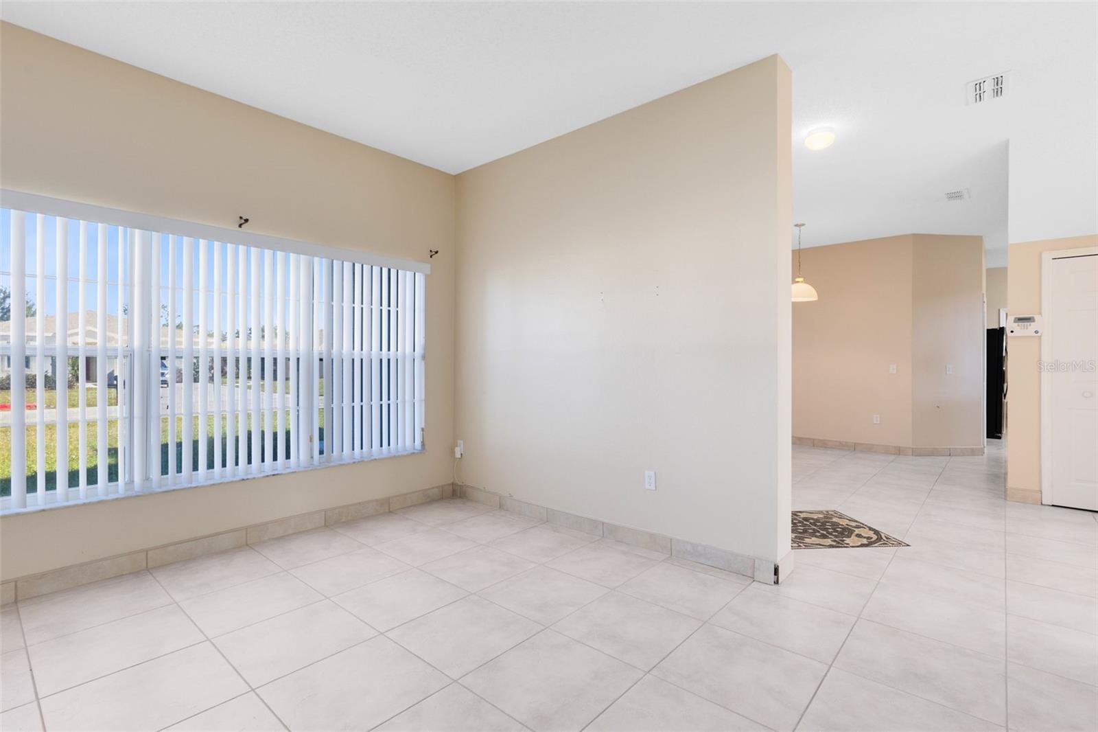 Image 7 of 39 For 302 Erie Drive