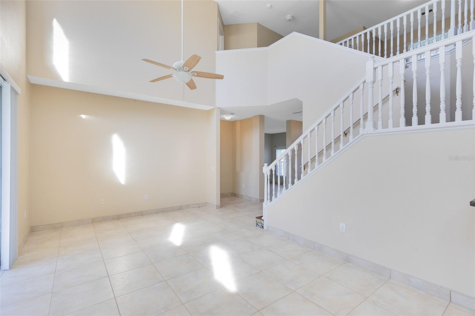 Image 8 of 39 For 302 Erie Drive