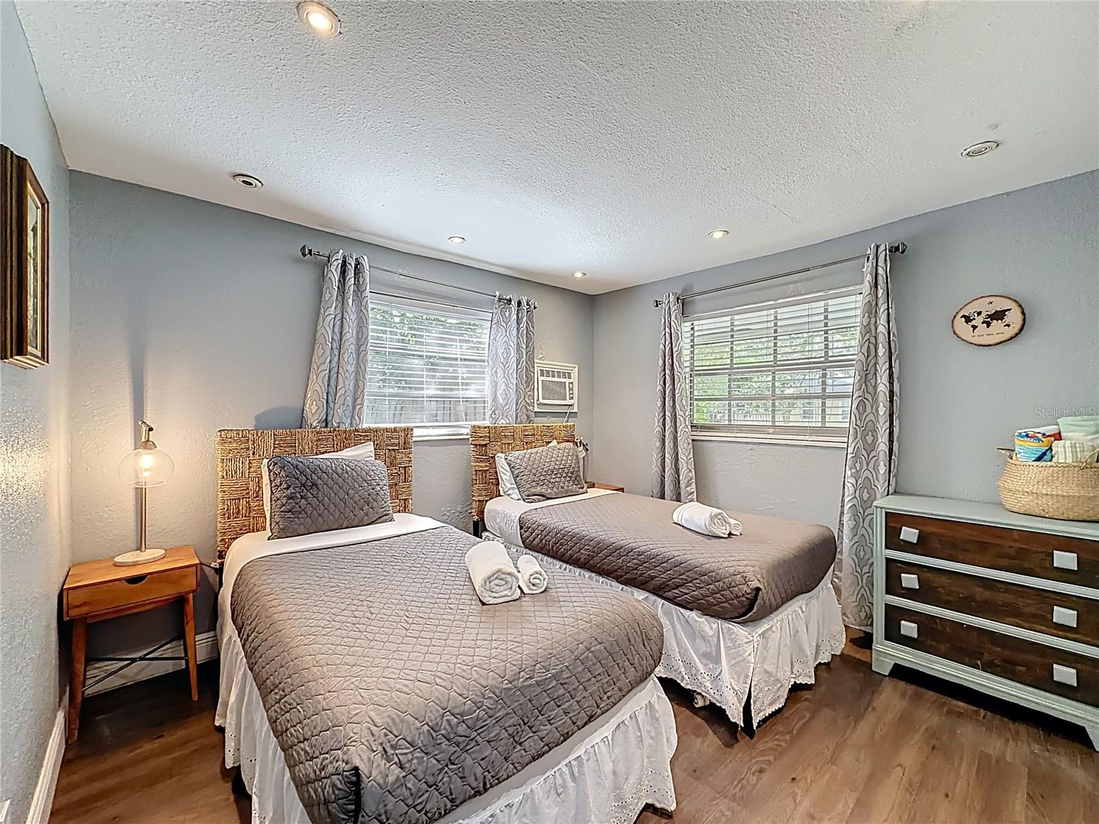 Image 11 of 63 For 200 9th Avenue 1-2