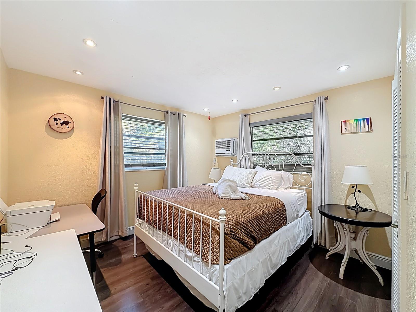 Image 21 of 63 For 200 9th Avenue 1-2