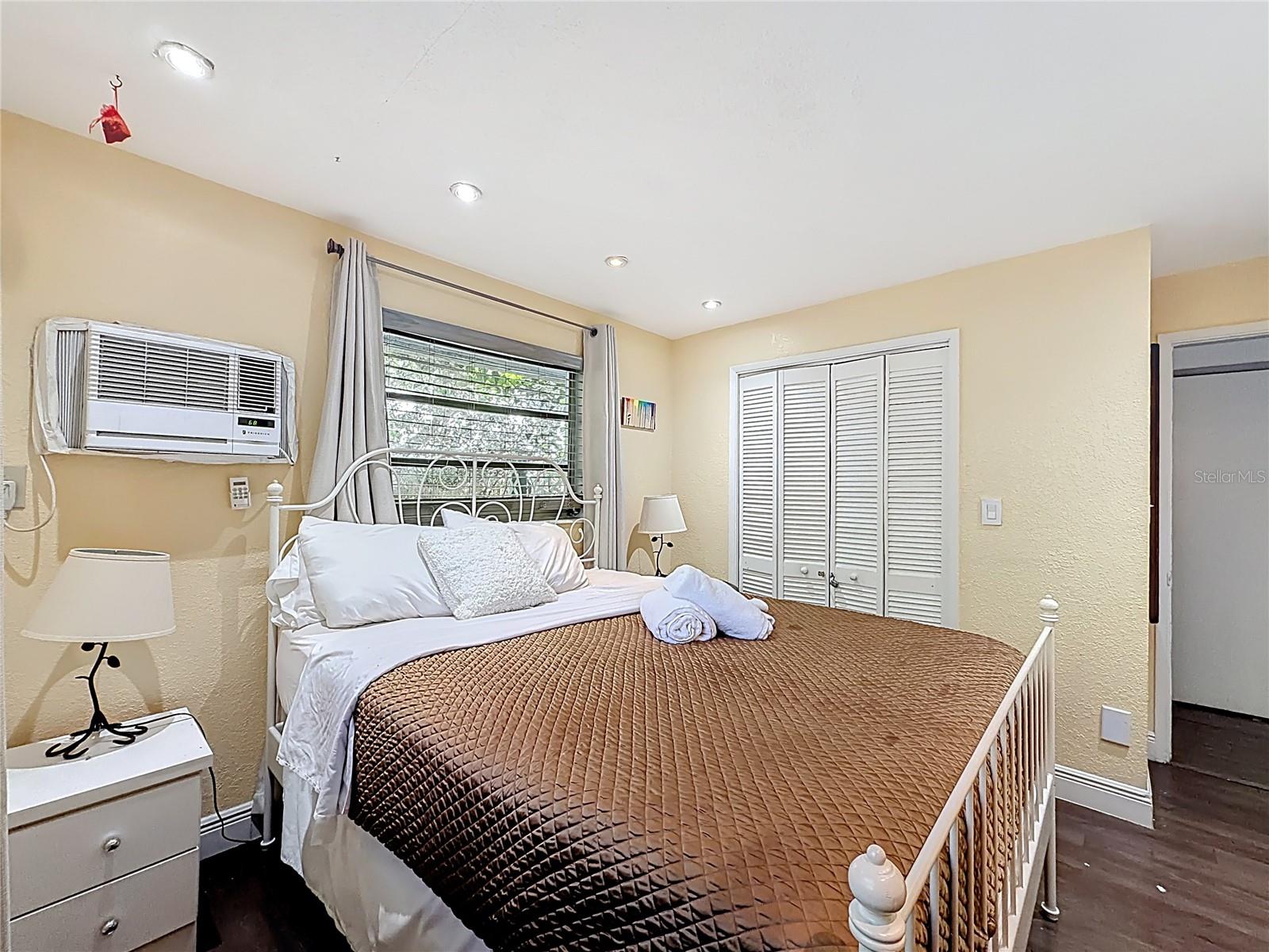 Image 22 of 63 For 200 9th Avenue 1-2