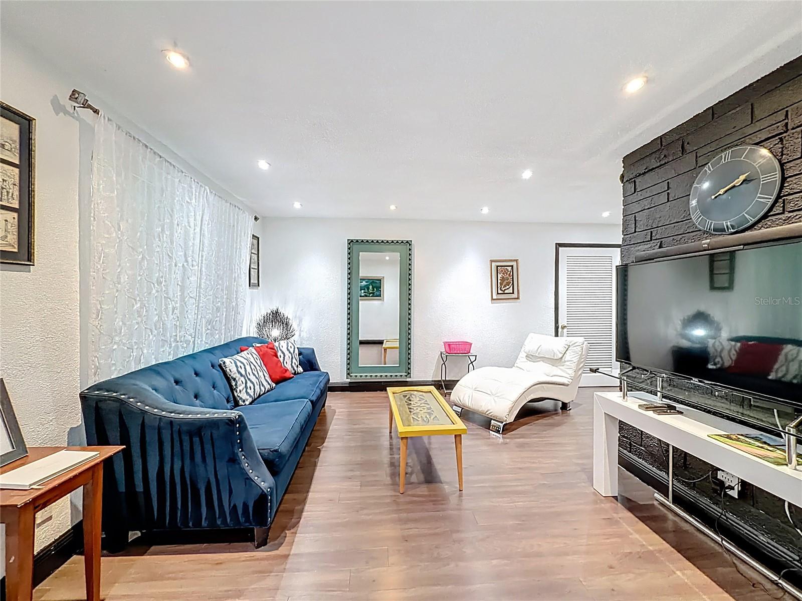 Image 28 of 63 For 200 9th Avenue 1-2