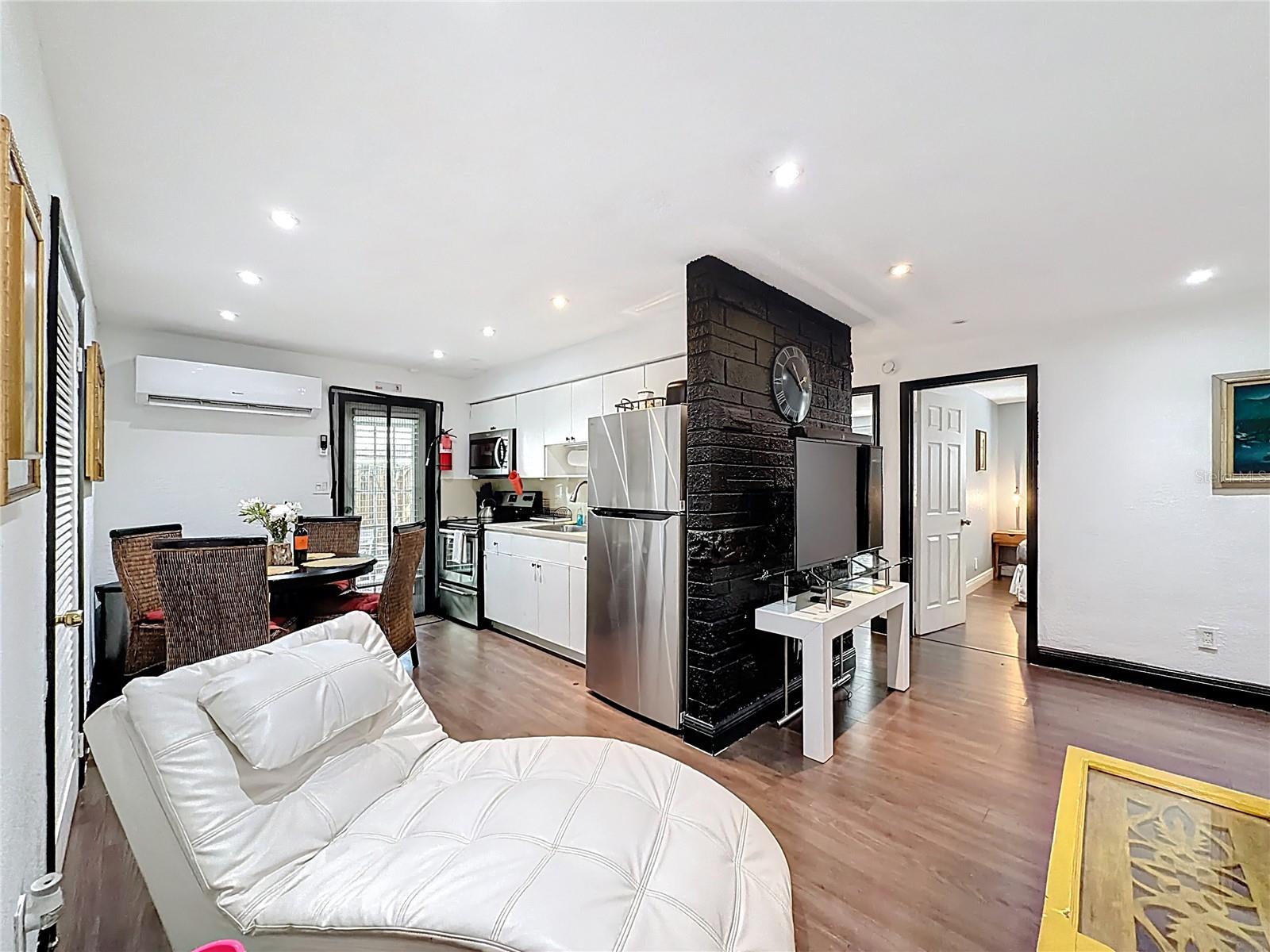 Image 33 of 63 For 200 9th Avenue 1-2