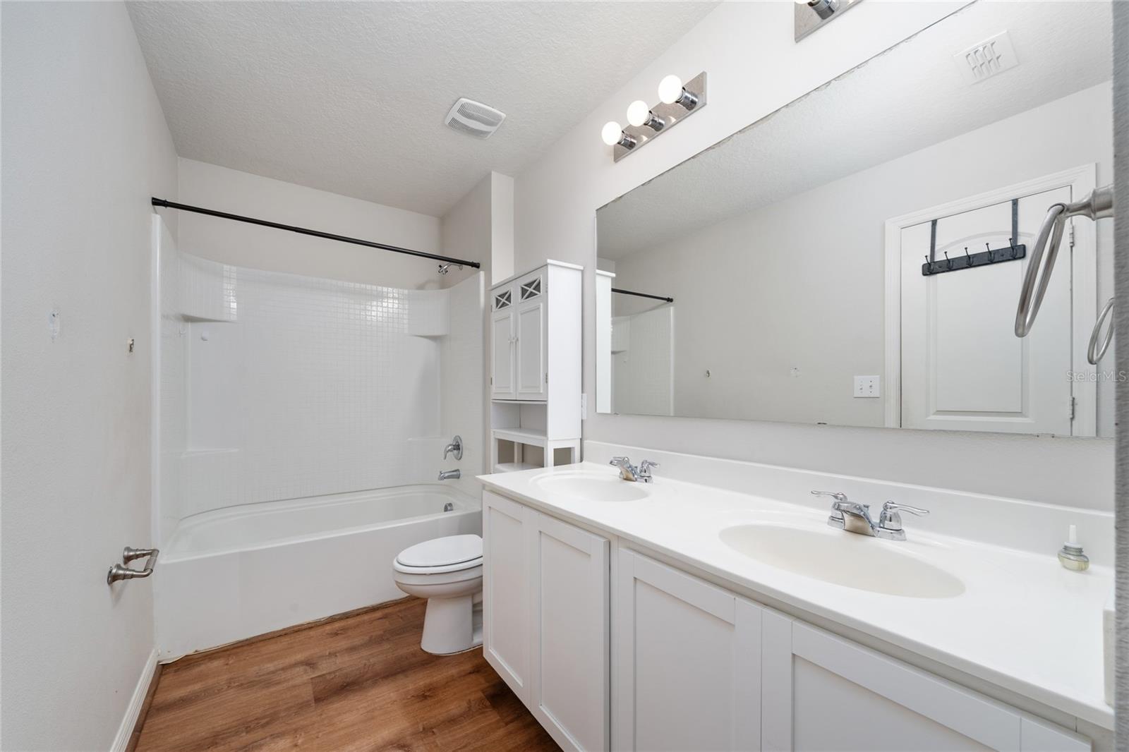 Image 13 of 33 For 282 Fig Court