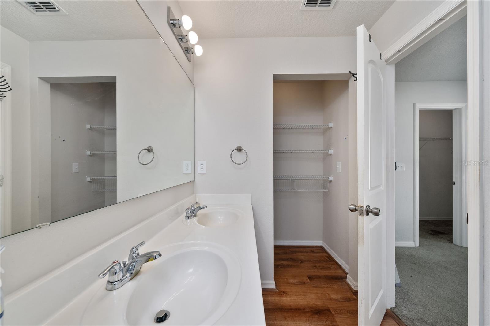 Image 14 of 33 For 282 Fig Court