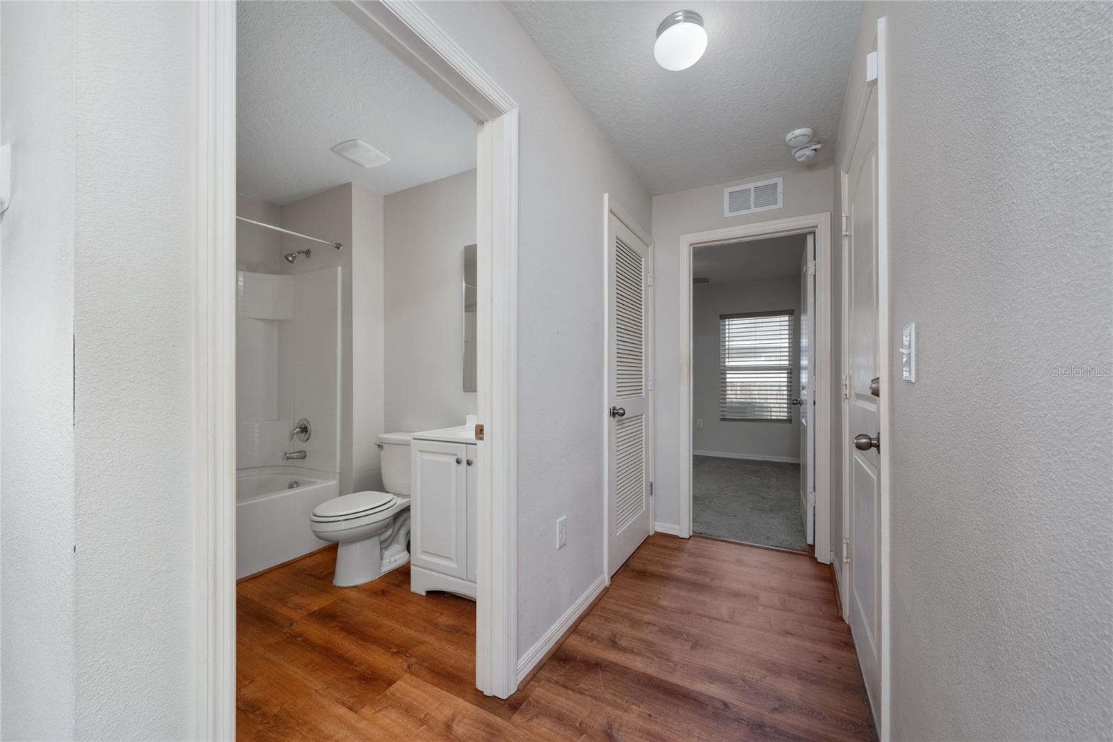 Image 20 of 33 For 282 Fig Court