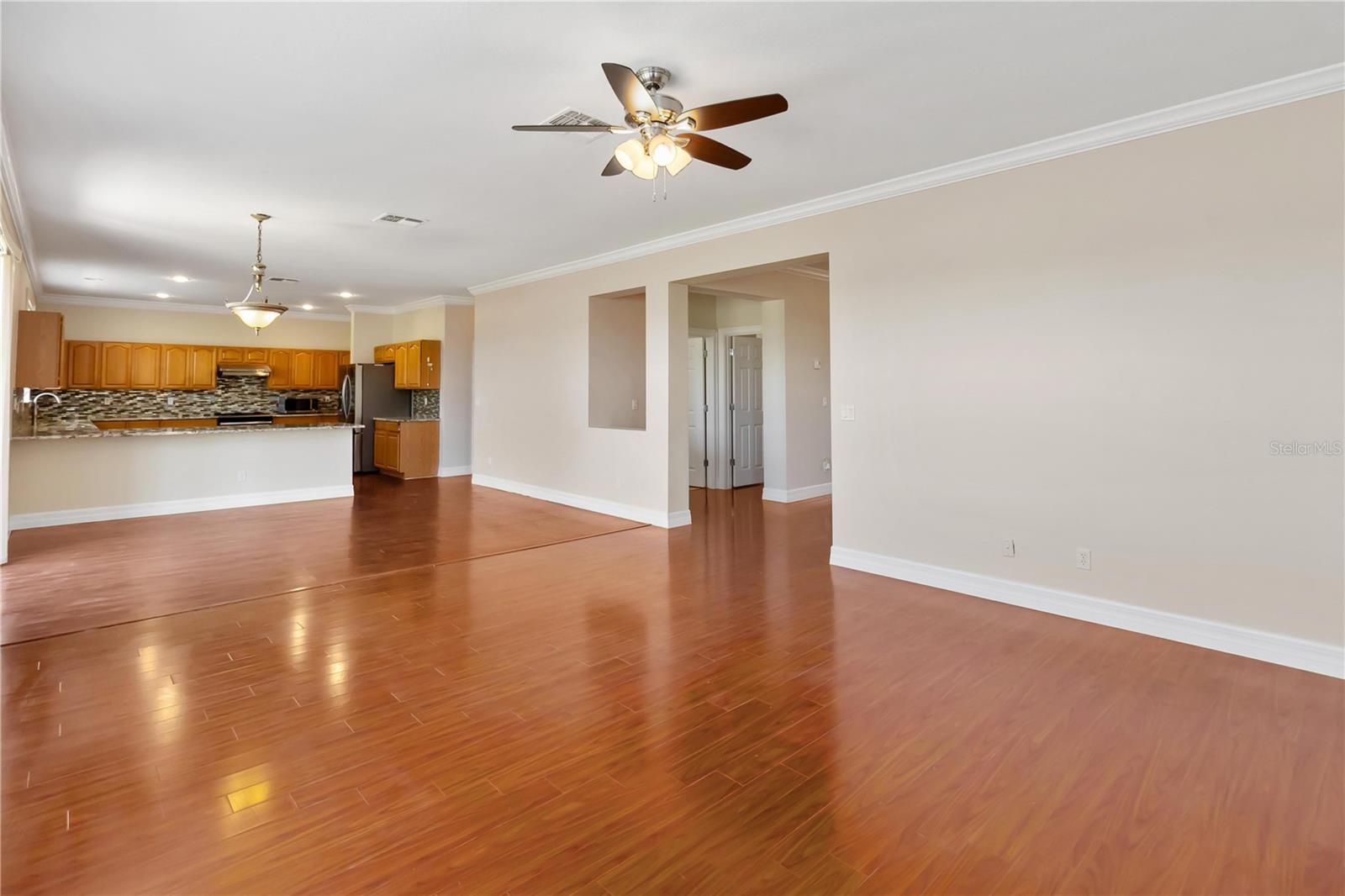 Image 16 of 62 For 10408 Chorlton Circle