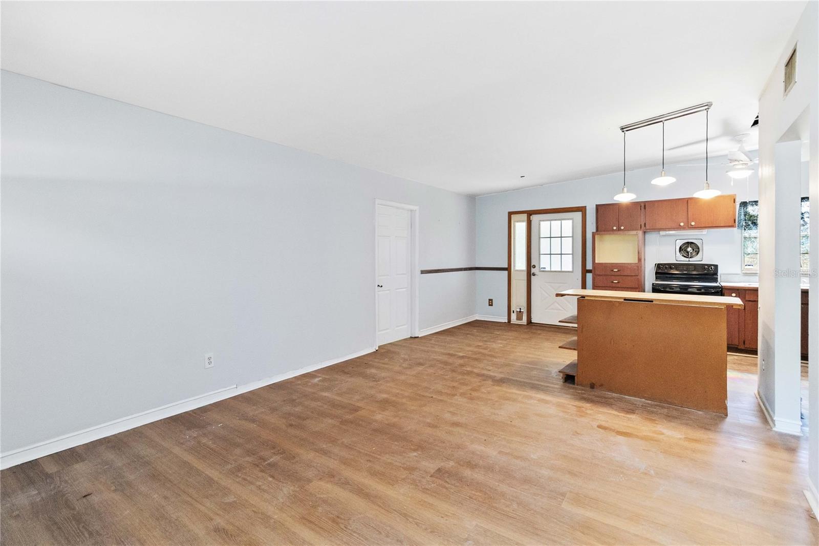 Image 4 of 28 For 3503 Crystal Lake Drive