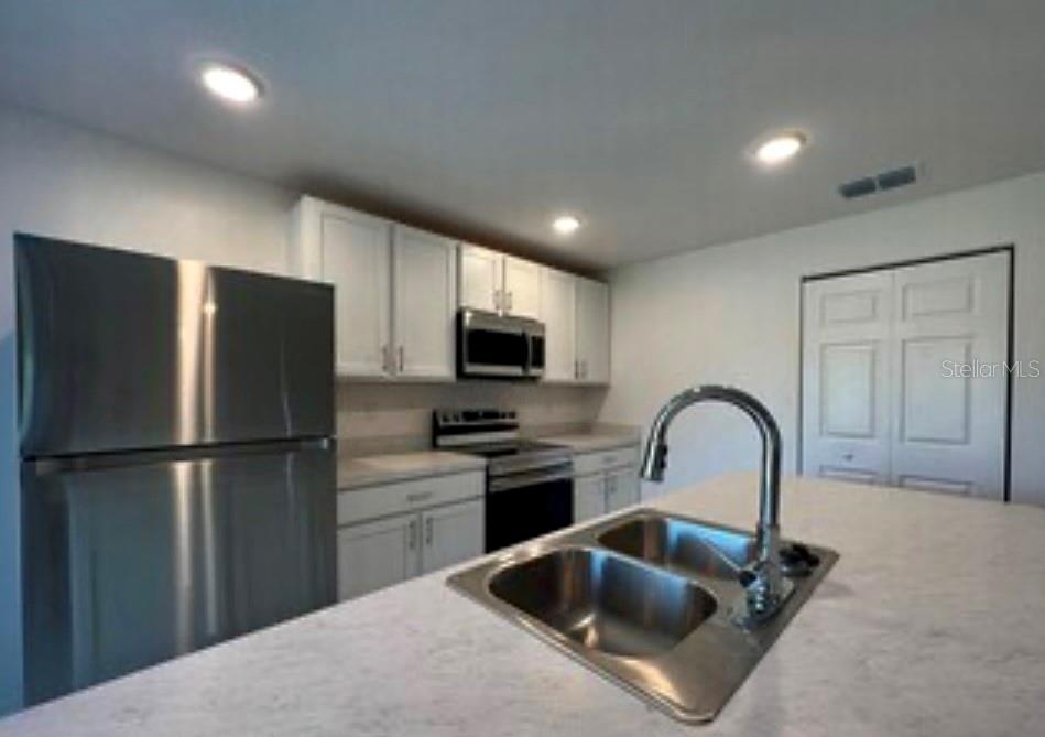 Image 2 of 7 For 539 Finch Court