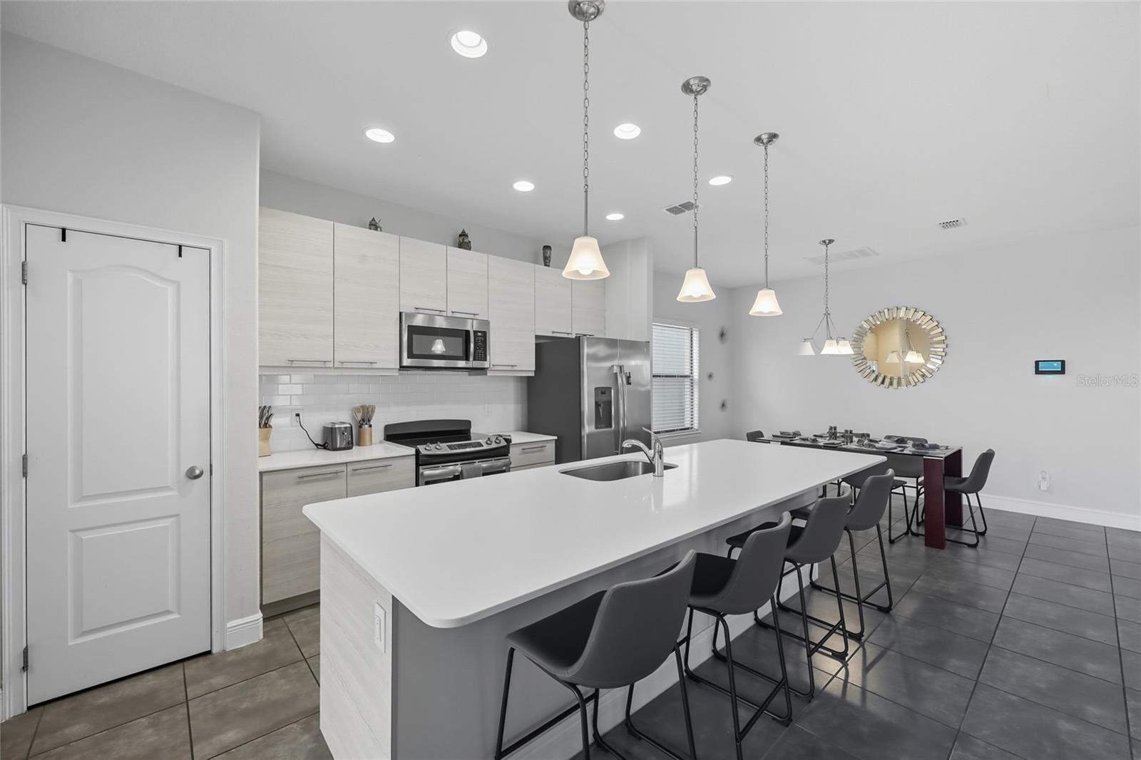 Image 15 of 18 For 190 Kenny Boulevard