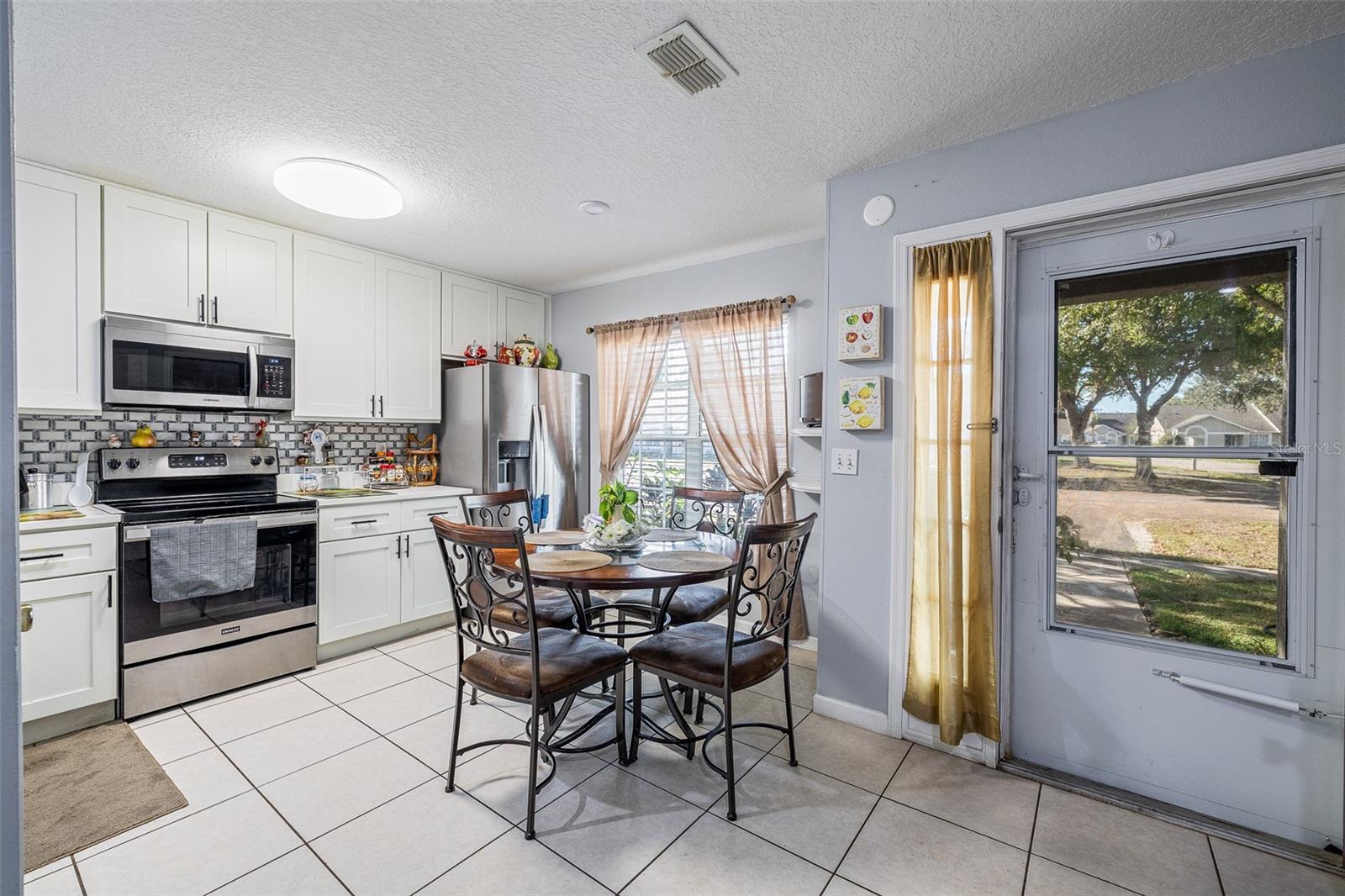 Image 10 of 34 For 2174 Cypress Bay Boulevard