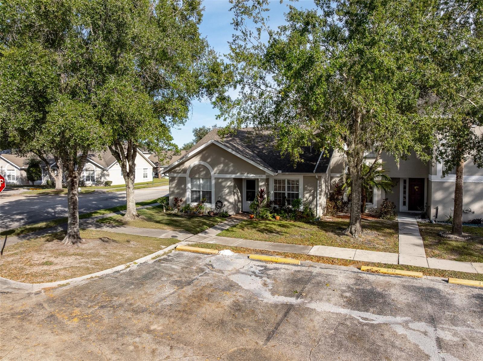 Image 25 of 34 For 2174 Cypress Bay Boulevard