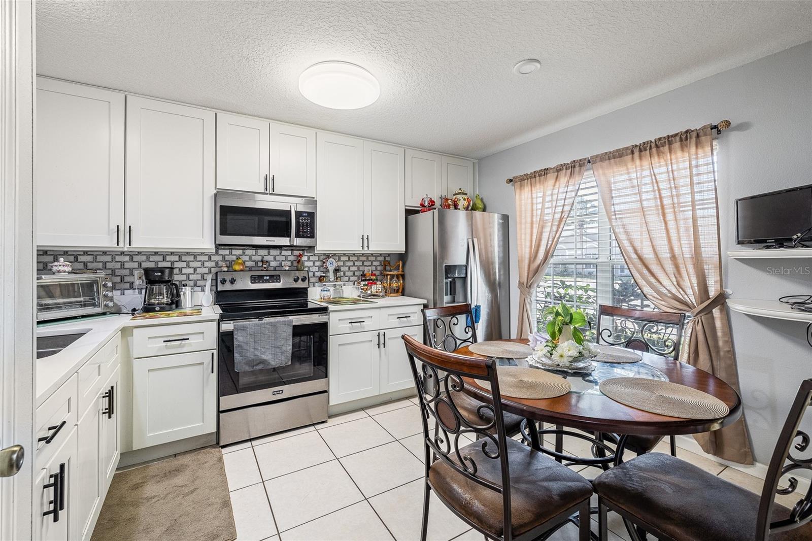 Image 8 of 34 For 2174 Cypress Bay Boulevard