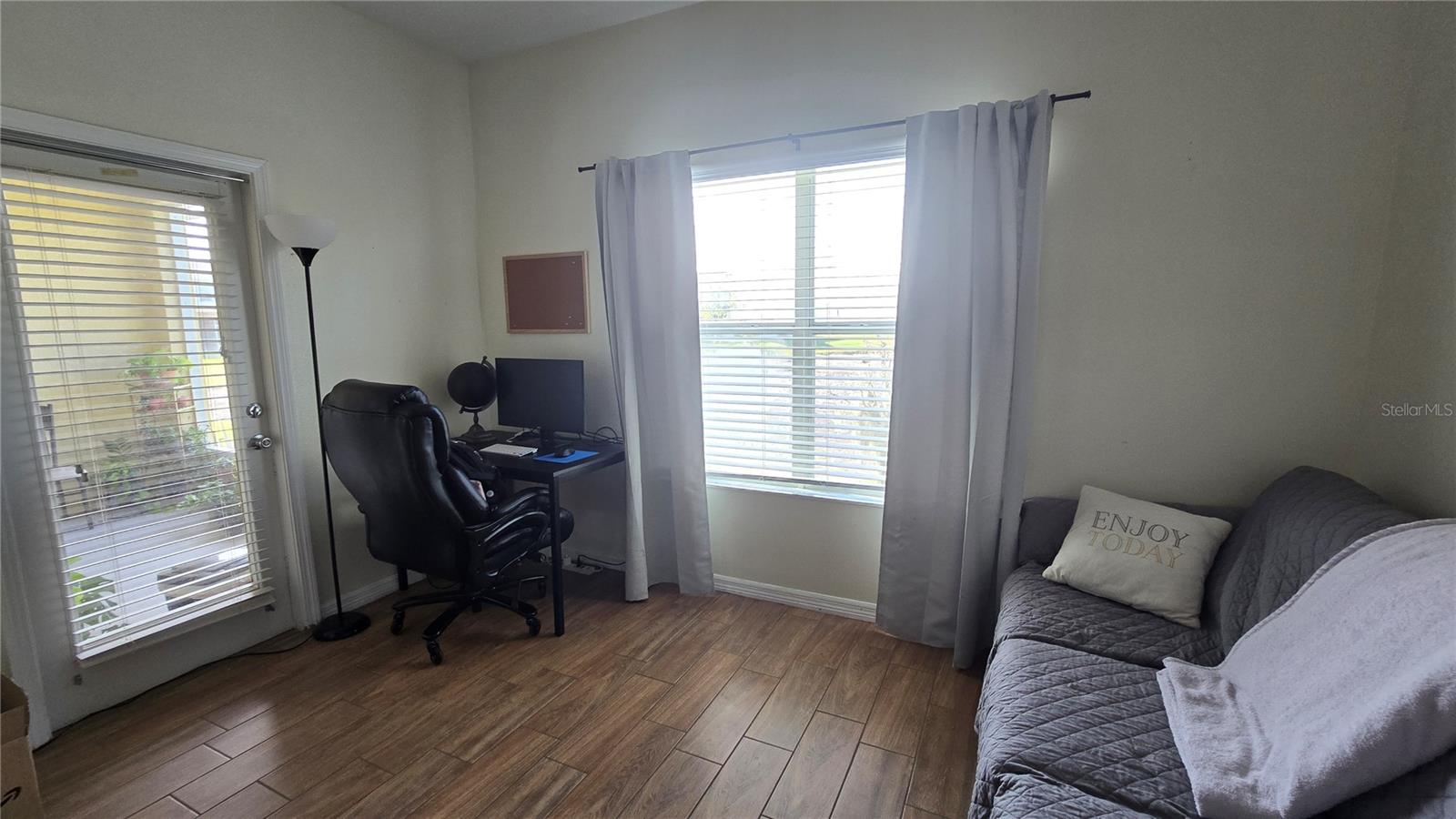 Image 19 of 35 For 4085 Shade Tree Lane