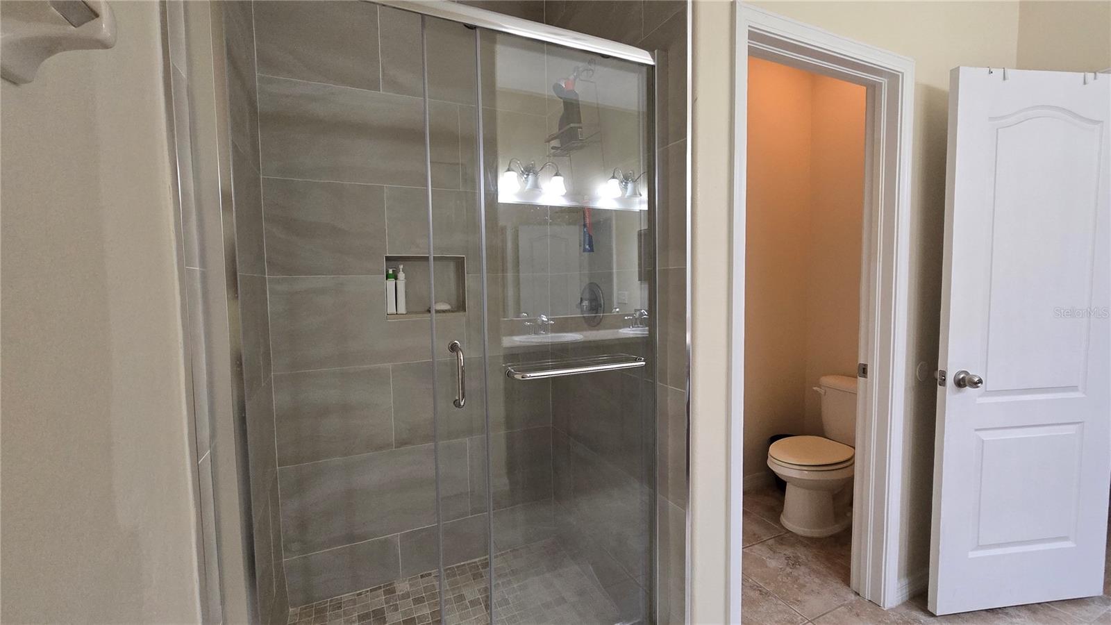 Image 23 of 35 For 4085 Shade Tree Lane