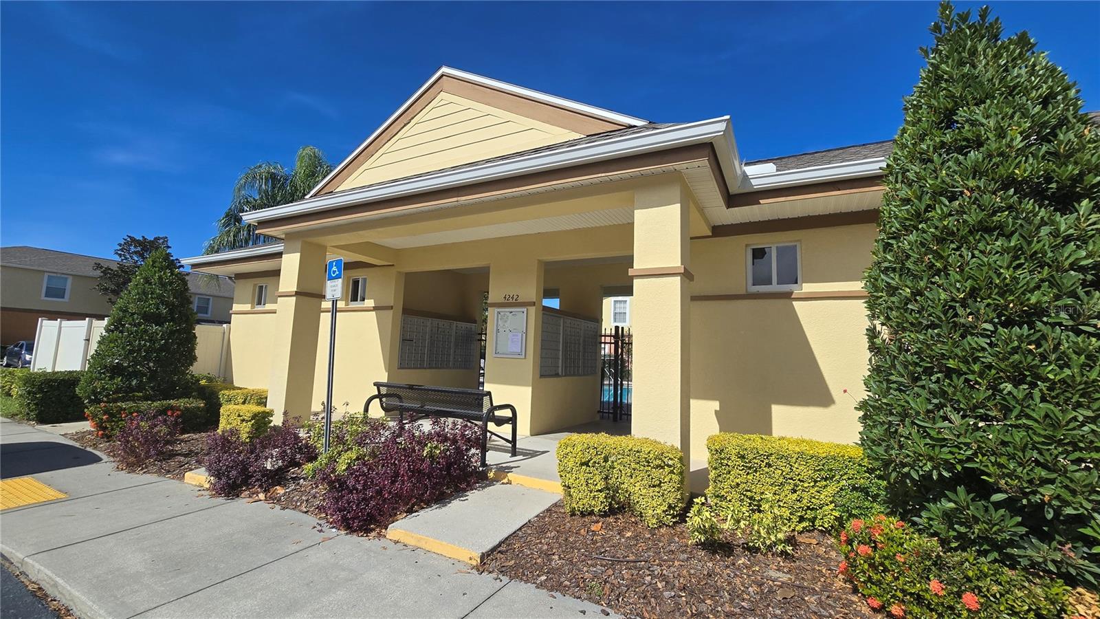 Image 33 of 35 For 4085 Shade Tree Lane