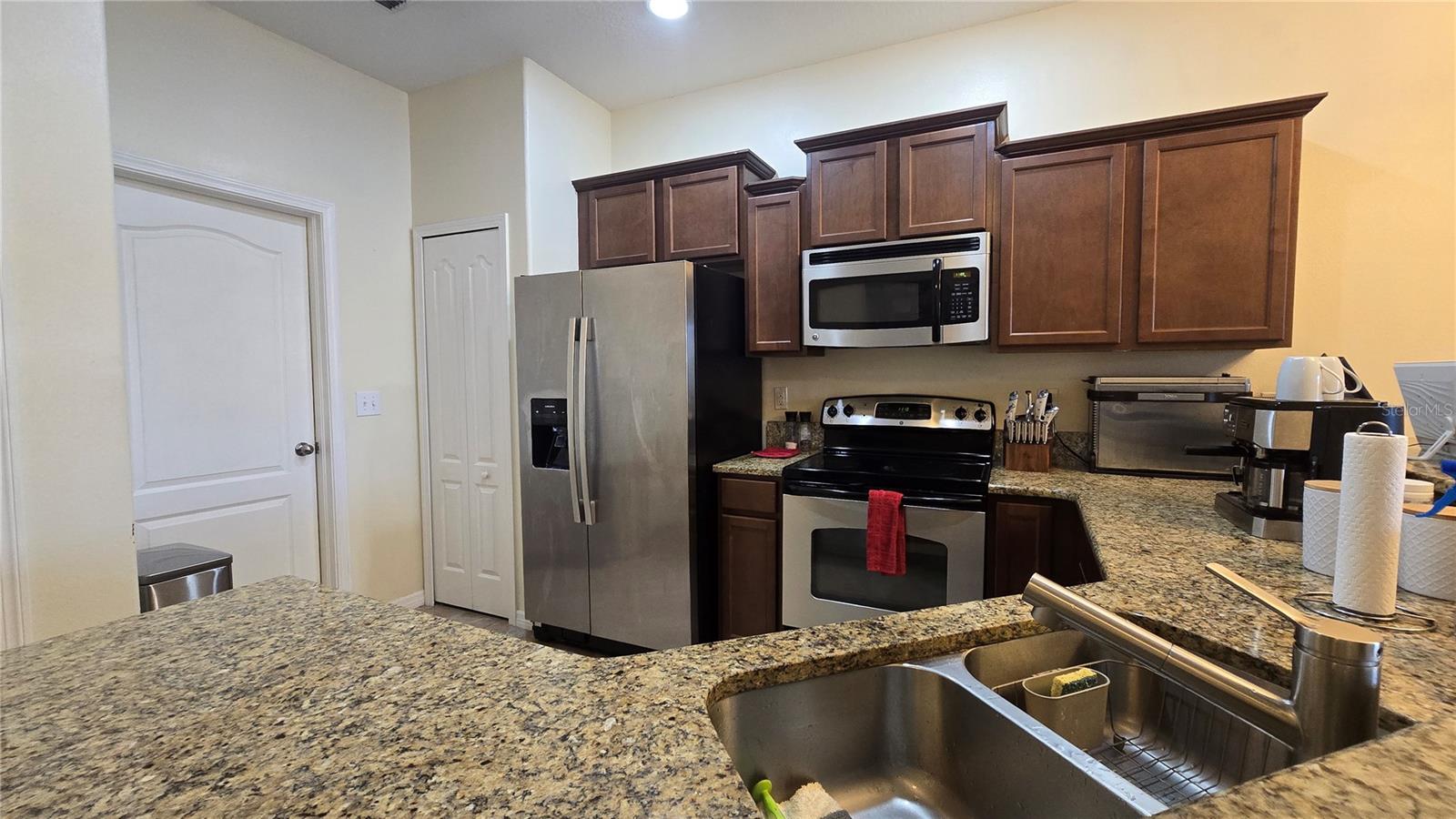 Image 9 of 35 For 4085 Shade Tree Lane