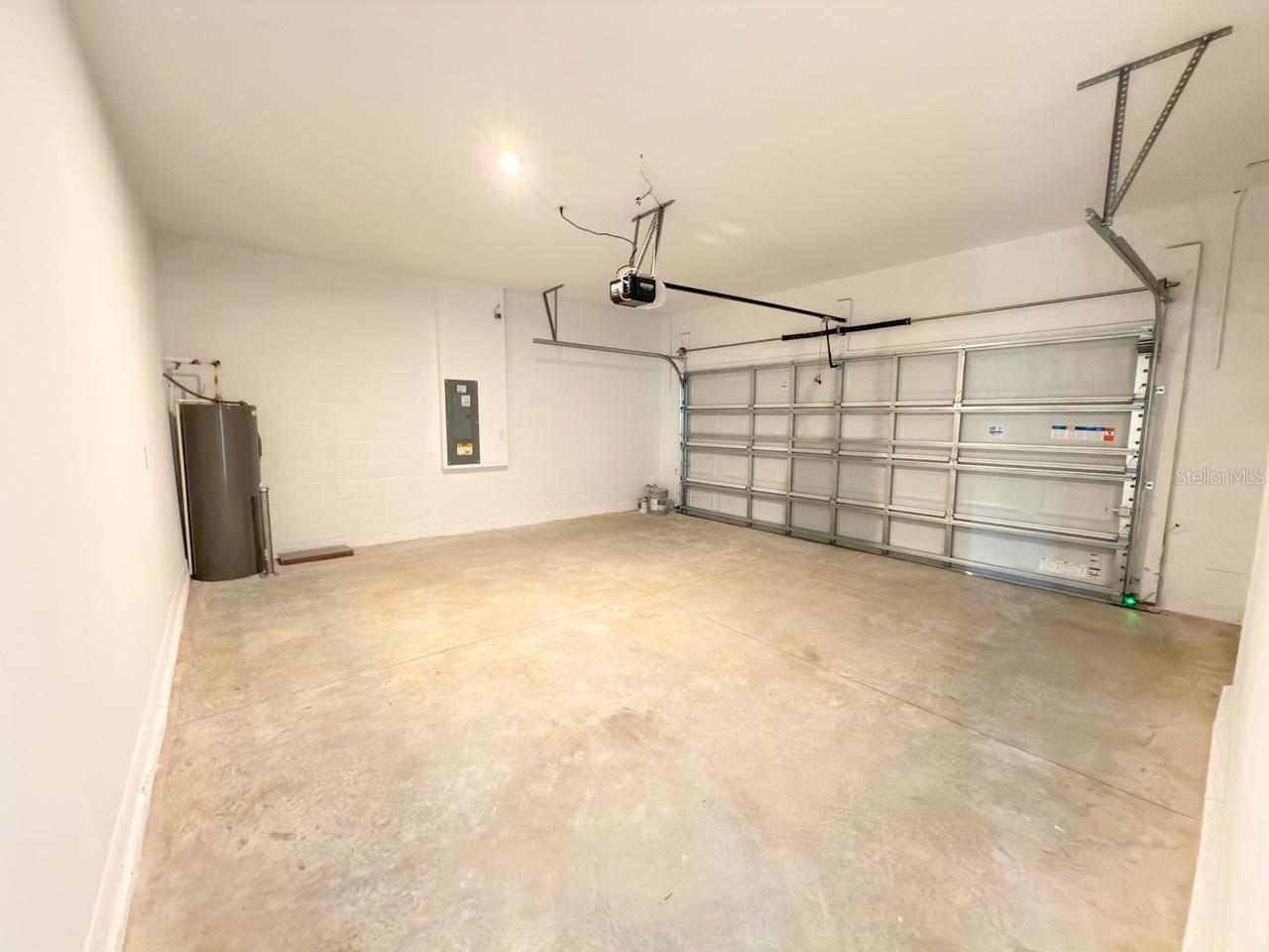 Image 12 of 57 For 1327 Normandy Dr