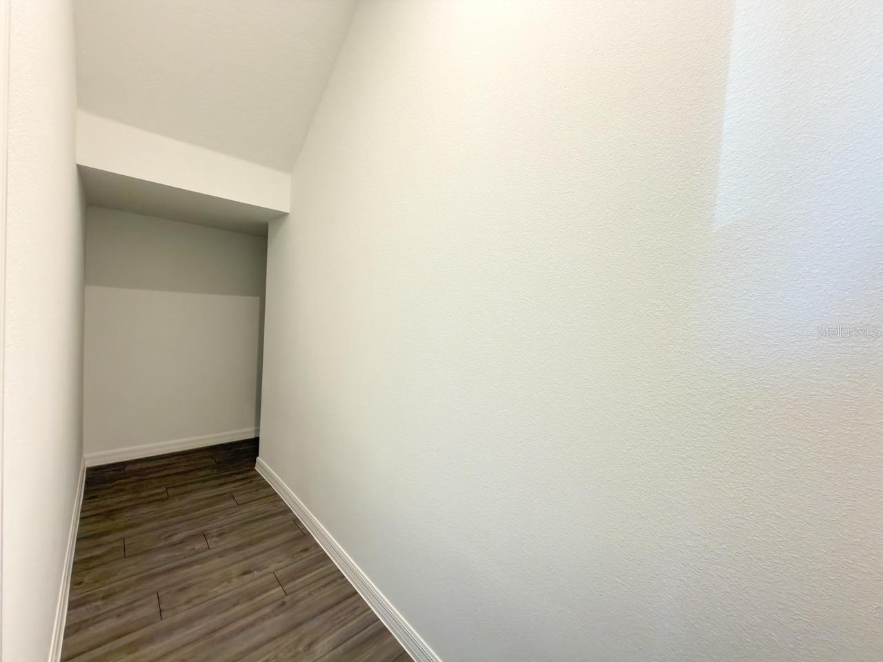 Image 16 of 57 For 1327 Normandy Dr