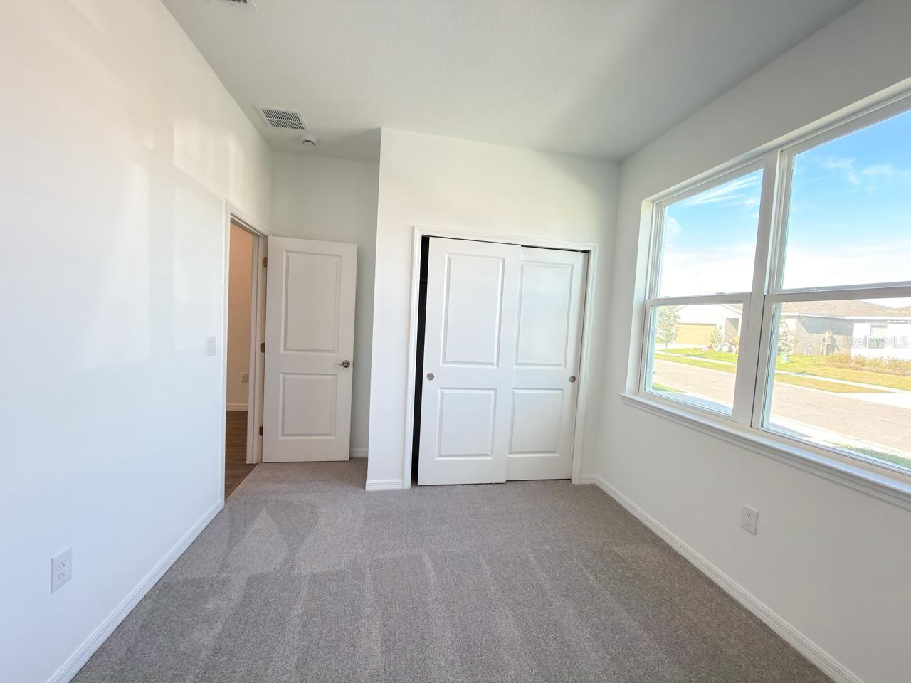 Image 17 of 57 For 1327 Normandy Dr