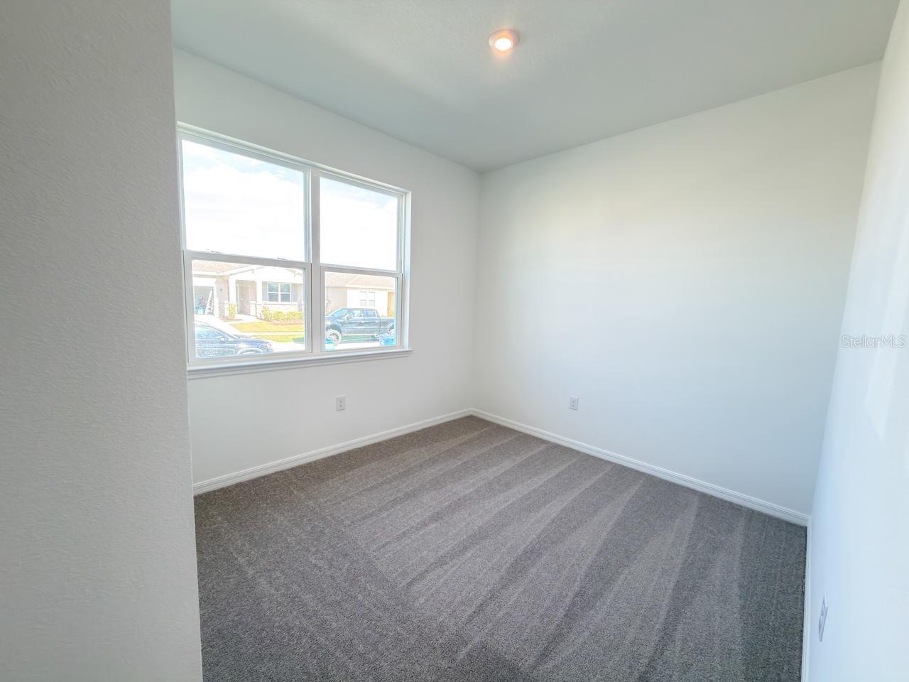 Image 19 of 57 For 1327 Normandy Dr