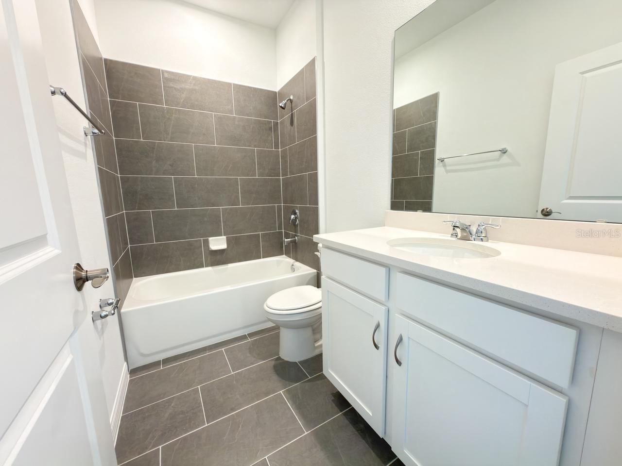 Image 21 of 57 For 1327 Normandy Dr