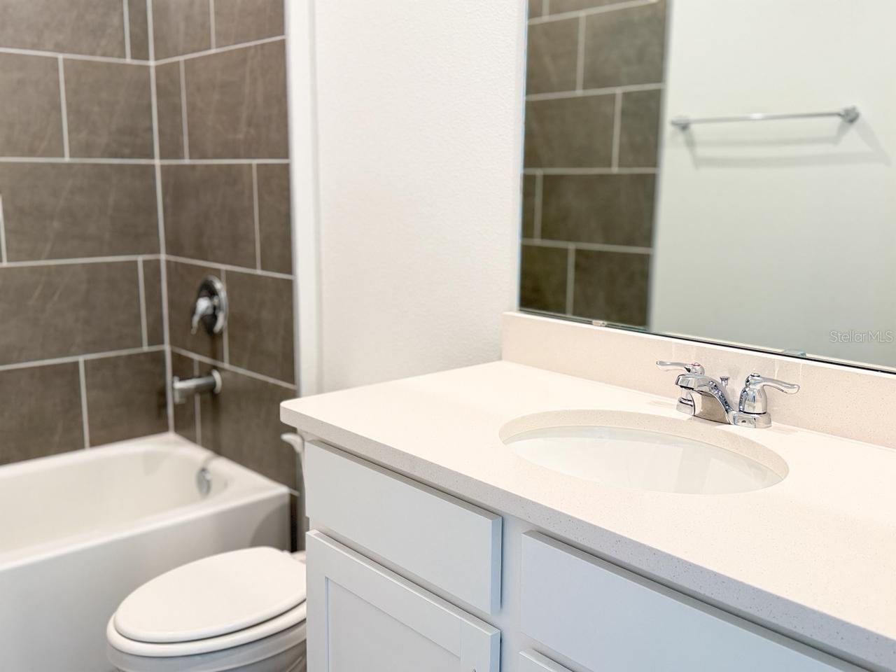 Image 22 of 57 For 1327 Normandy Dr