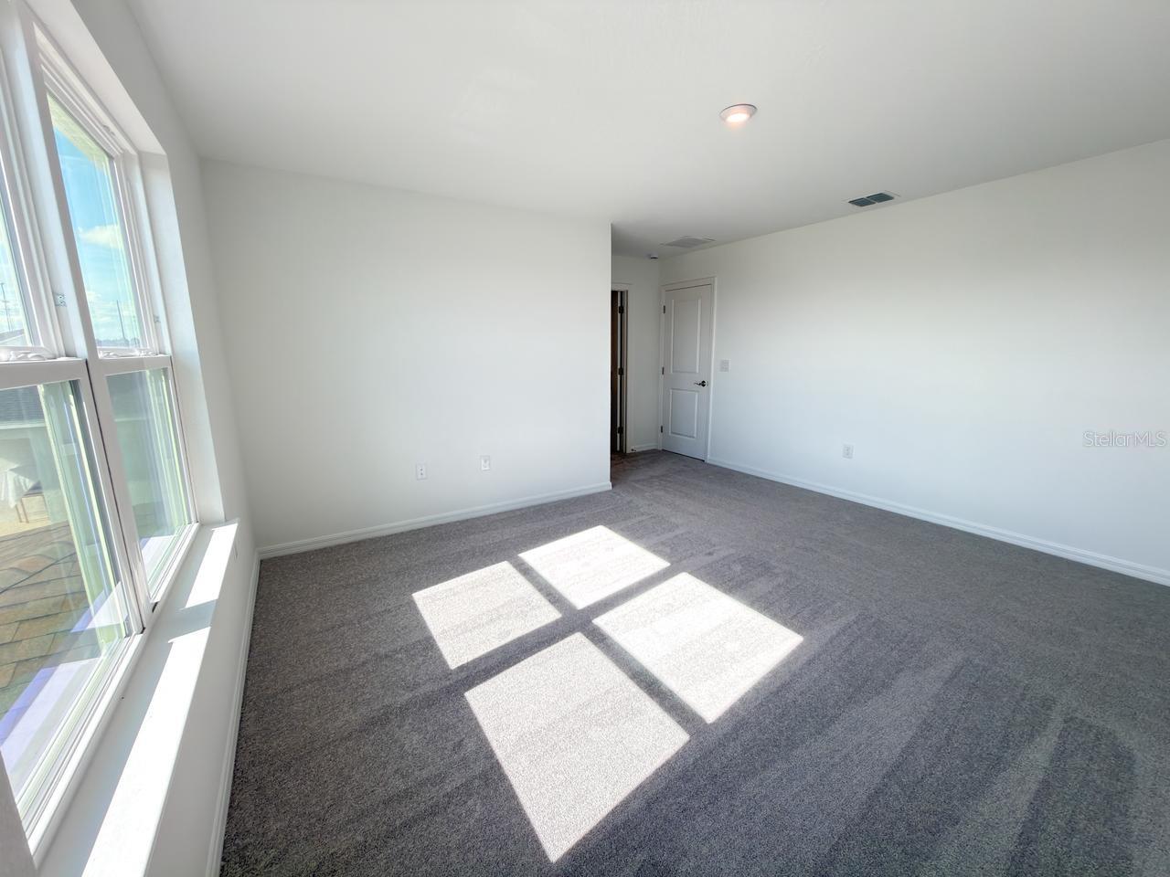 Image 25 of 57 For 1327 Normandy Dr