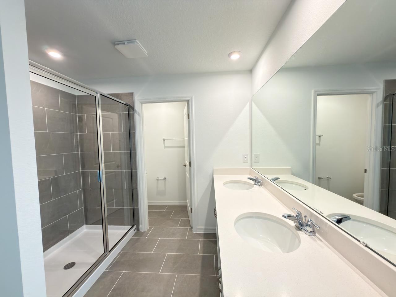 Image 27 of 57 For 1327 Normandy Dr