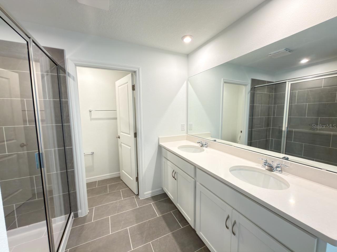 Image 43 of 57 For 1327 Normandy Dr