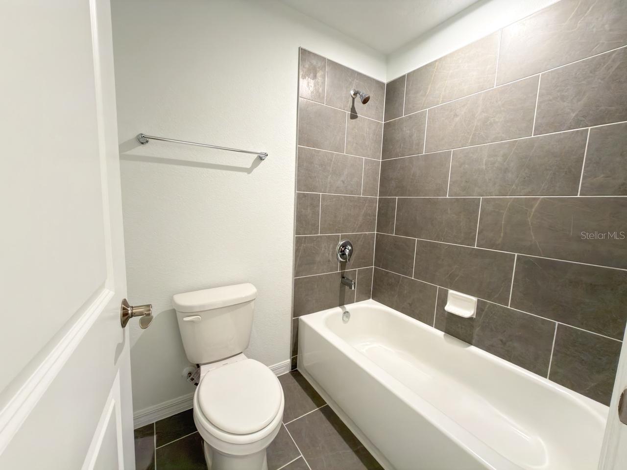 Image 47 of 57 For 1327 Normandy Dr