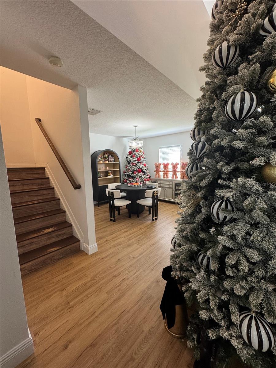 Image 12 of 61 For 627 Woodland Creek Boulevard