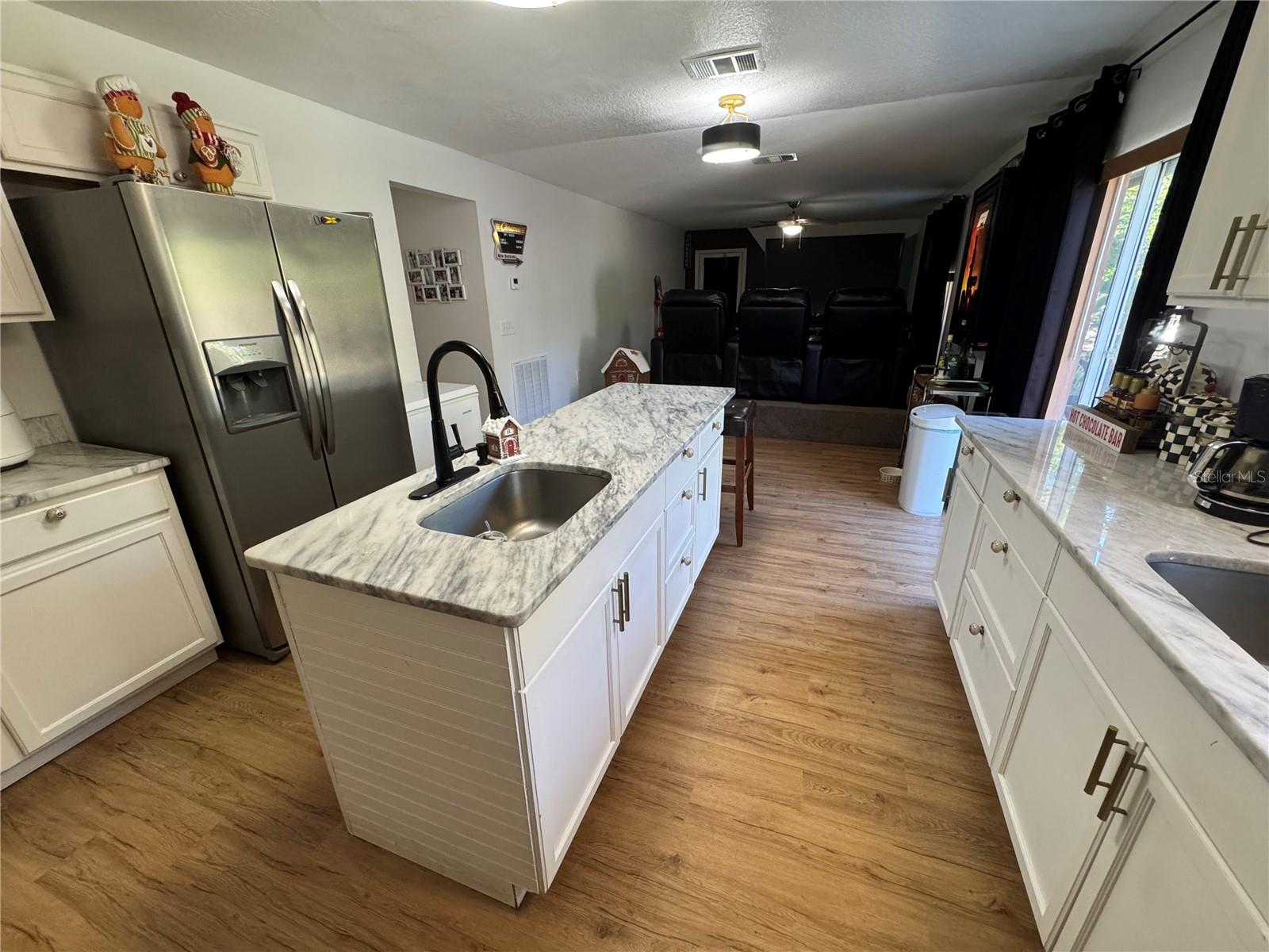 Image 19 of 61 For 627 Woodland Creek Boulevard