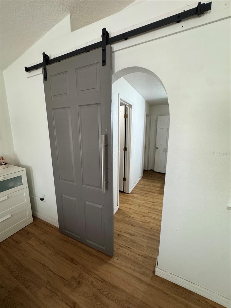 Image 29 of 61 For 627 Woodland Creek Boulevard