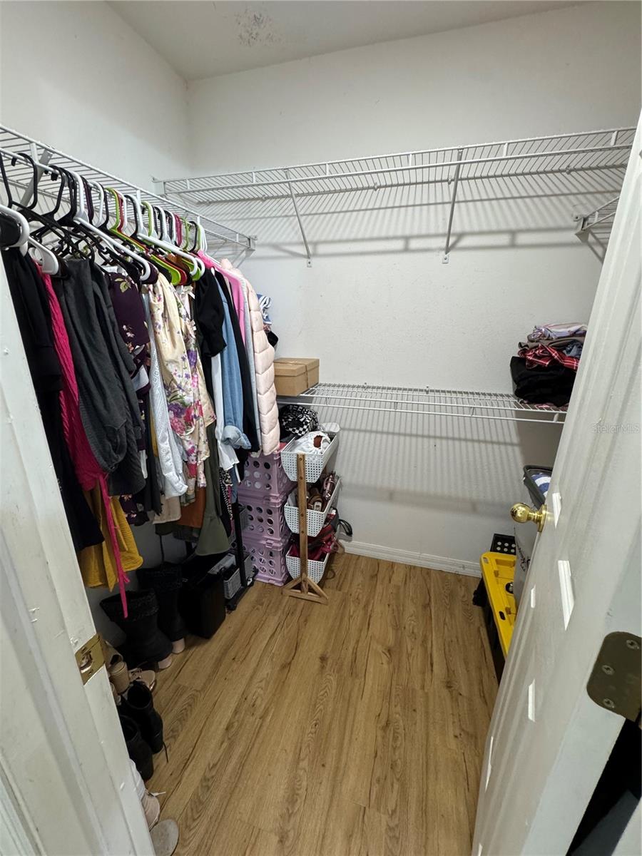 Image 33 of 61 For 627 Woodland Creek Boulevard