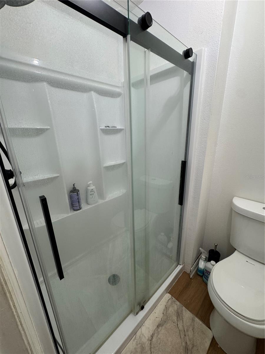 Image 34 of 61 For 627 Woodland Creek Boulevard