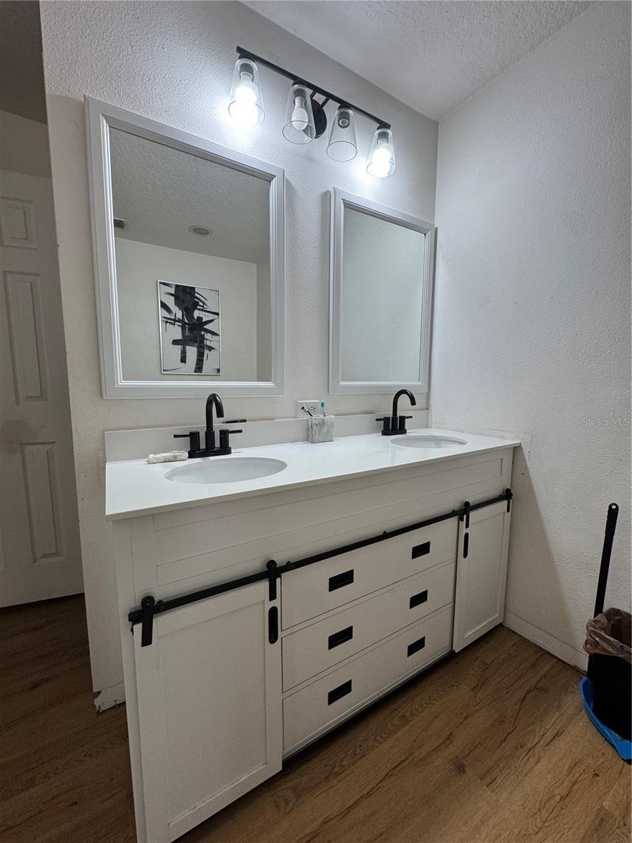 Image 35 of 61 For 627 Woodland Creek Boulevard