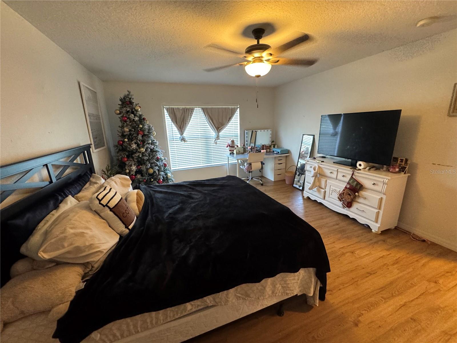 Image 36 of 61 For 627 Woodland Creek Boulevard