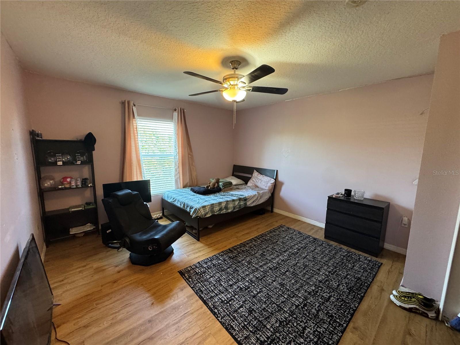 Image 38 of 61 For 627 Woodland Creek Boulevard