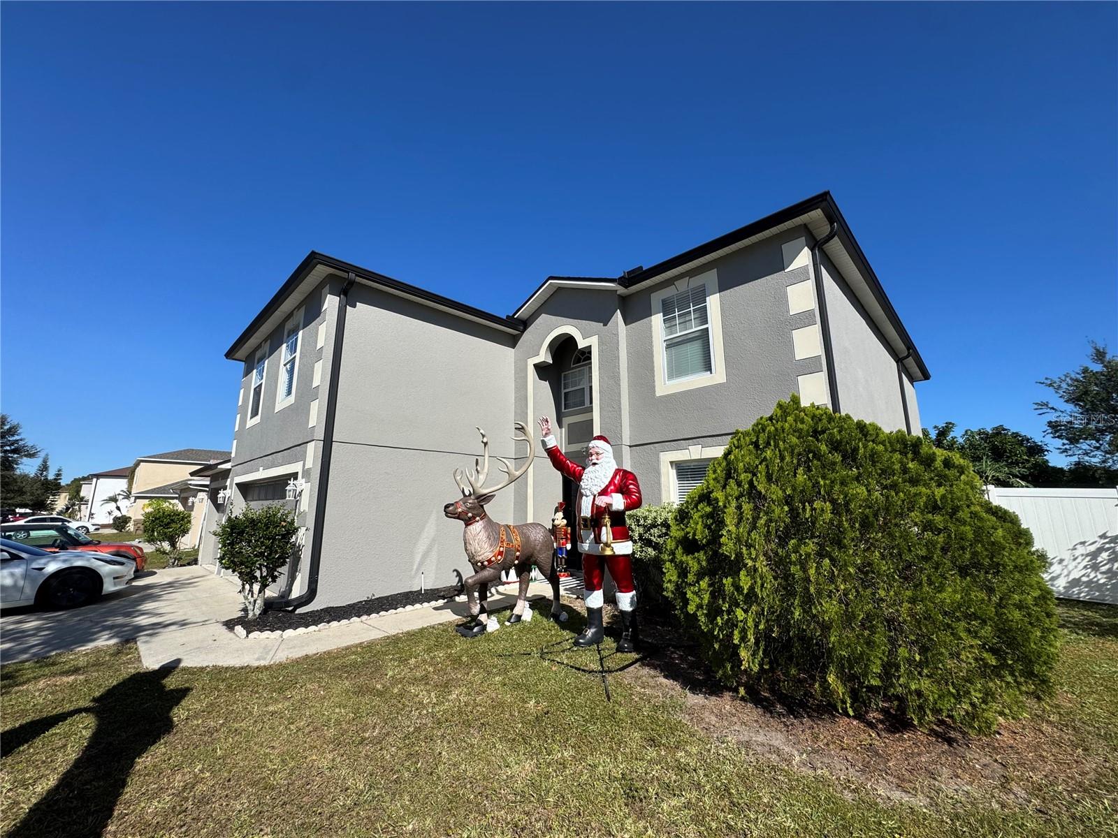 Image 4 of 61 For 627 Woodland Creek Boulevard