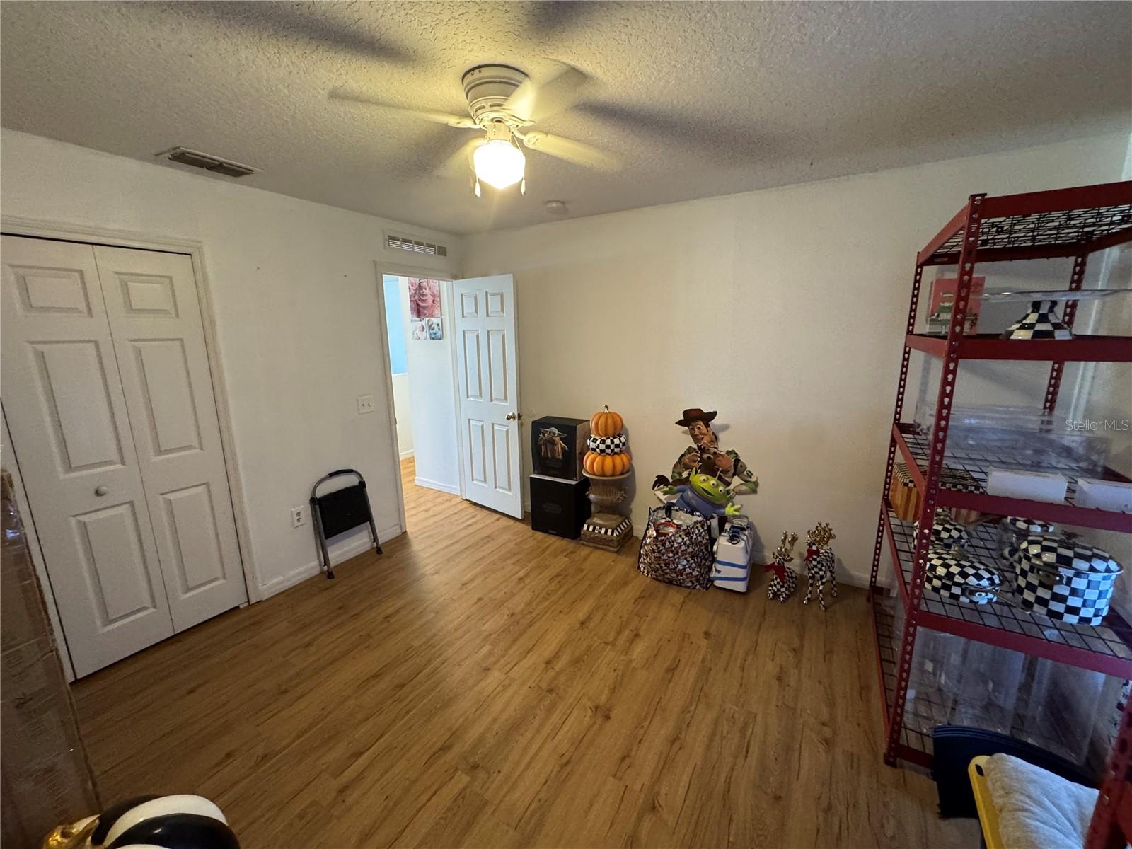 Image 41 of 61 For 627 Woodland Creek Boulevard