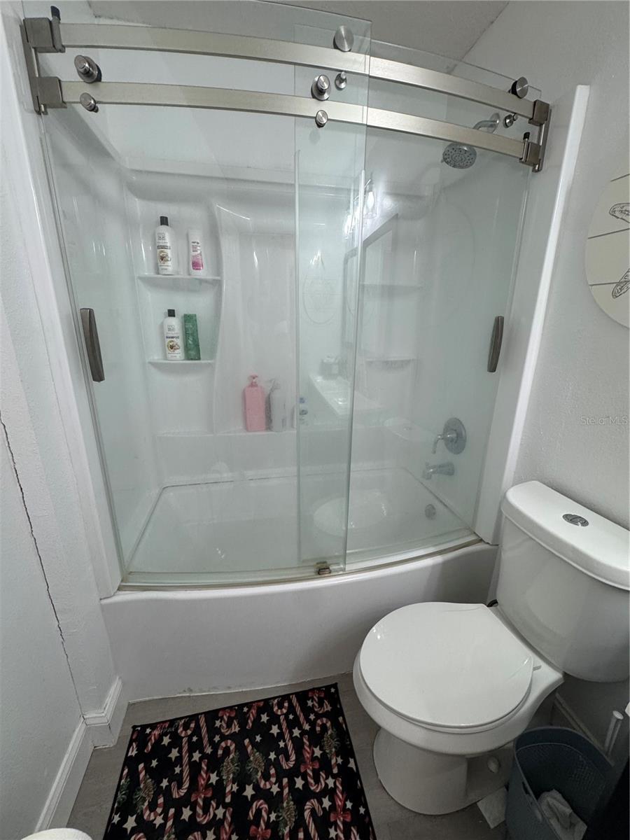 Image 48 of 61 For 627 Woodland Creek Boulevard