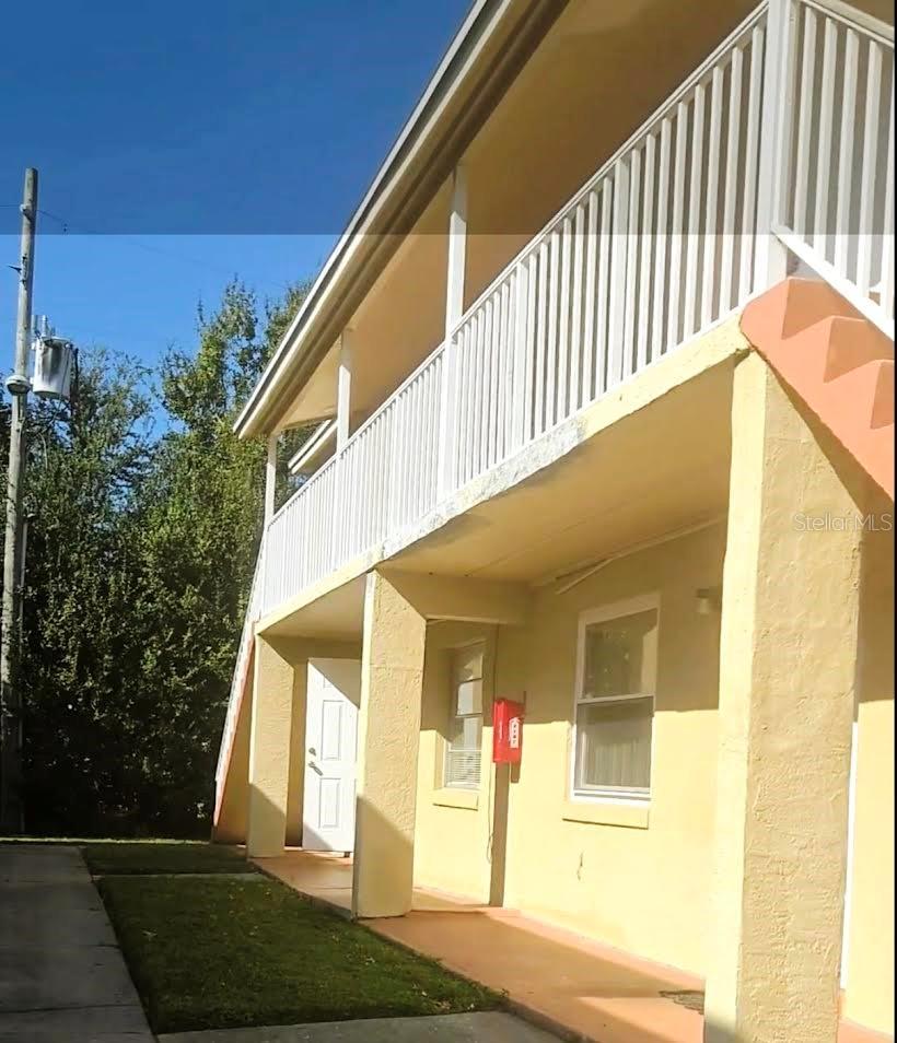 Image 2 of 11 For 720 Michigan Court 2