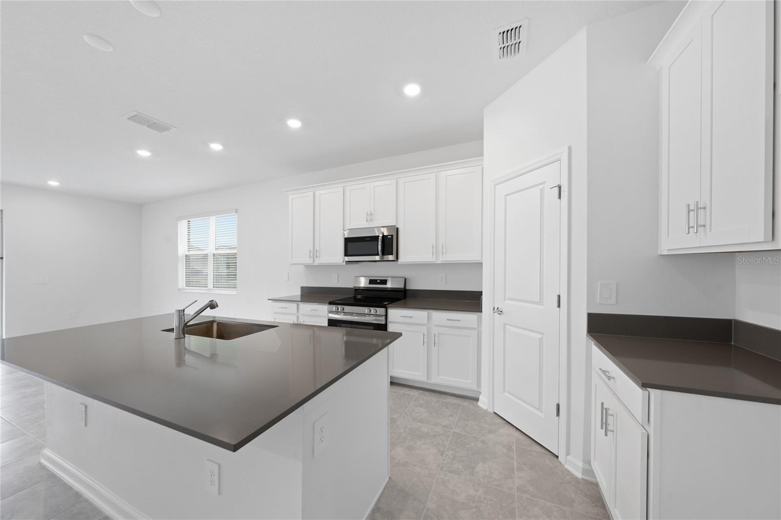 Image 8 of 33 For 6061 Shavasana Road