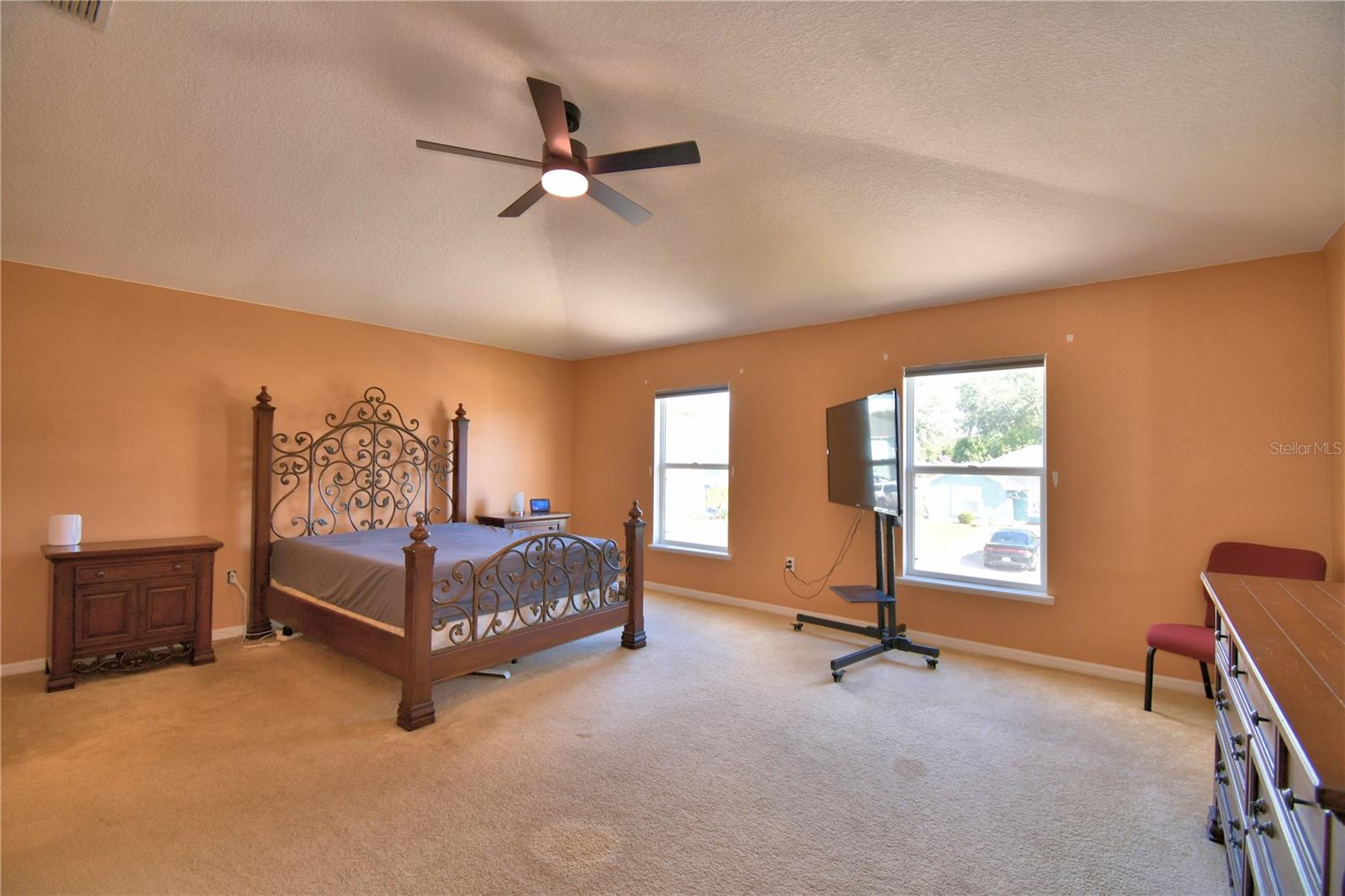 Image 21 of 55 For 107 Shaddock Drive