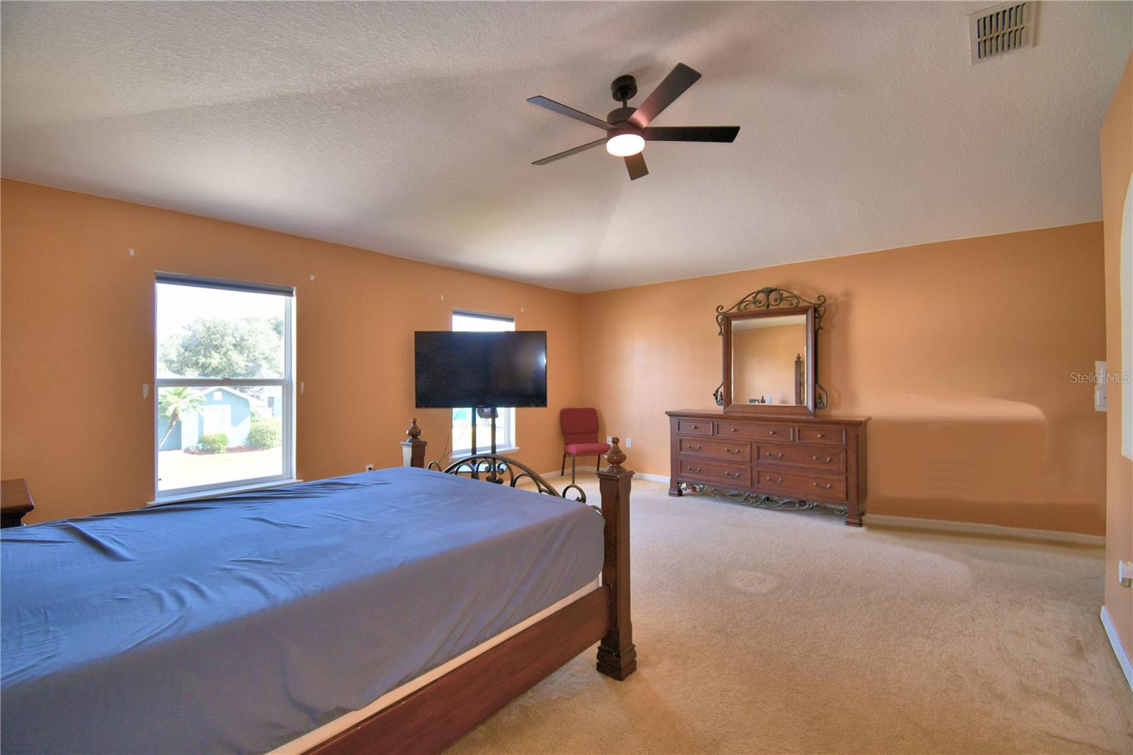 Image 24 of 55 For 107 Shaddock Drive